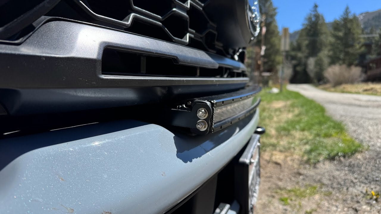 2023+ Ford Super Duty Light Bar Bracket for Rigid Industries Light Bar